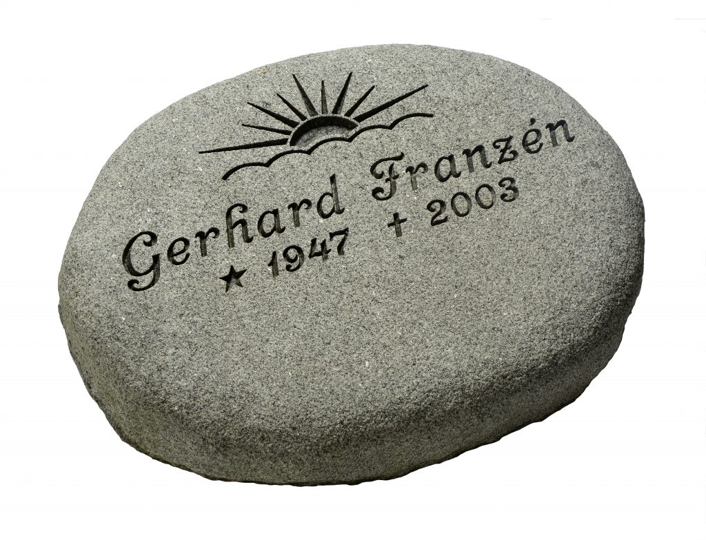 Liggande gravsten GK-1034-3