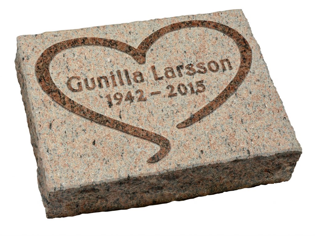 Liggande gravsten GK1037-2