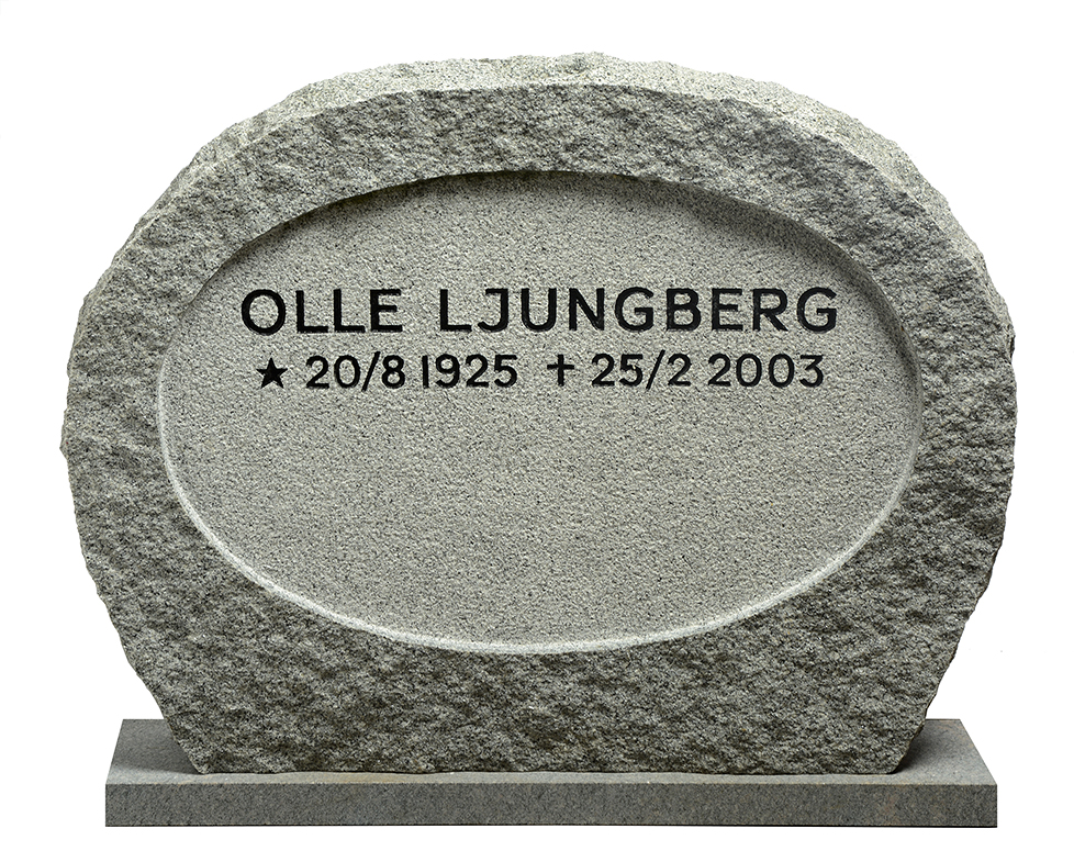 Låg bred gravsten GK1028-K