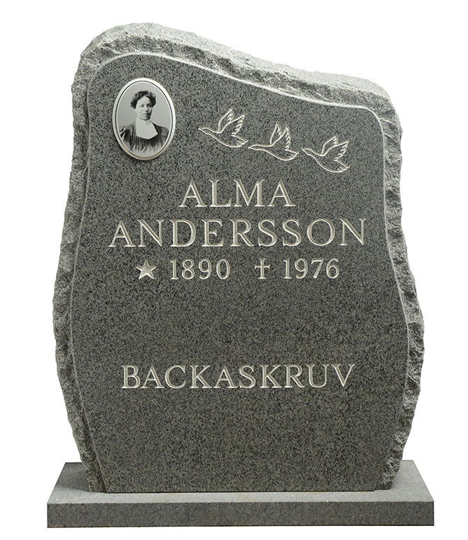 Hög smal gravsten GK1055-D