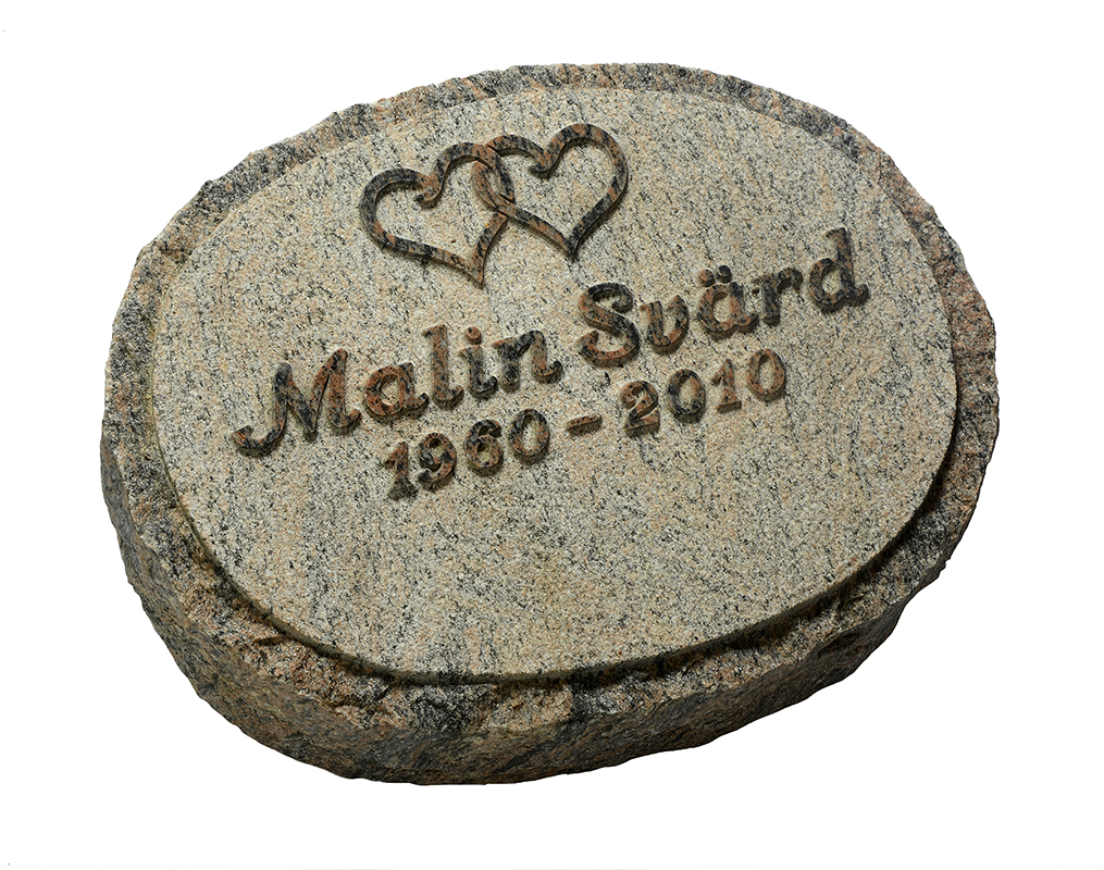 Liggande gravsten GK1041-3