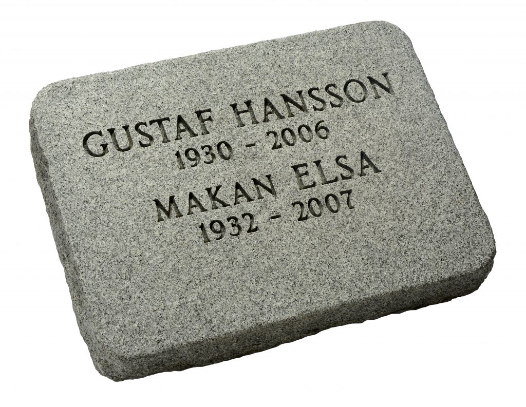 Liggande gravsten GK1044-2